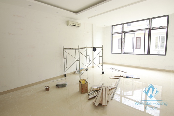 New office building for rent in Nguyen Chi Cong street, Tay Ho district, Ha Noi
